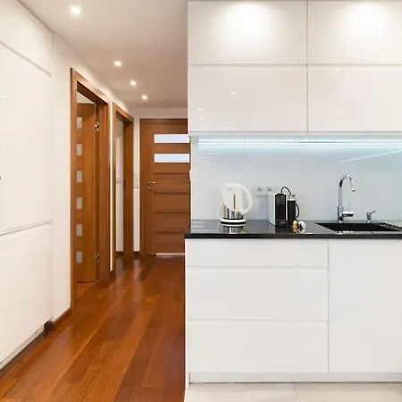 Superior With Terrace & Free Parking 아파트